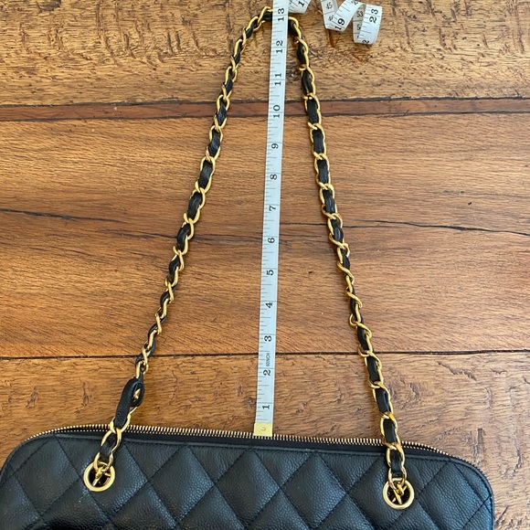 Authentic Vintage Chanel Purse - Picture 16 of 16